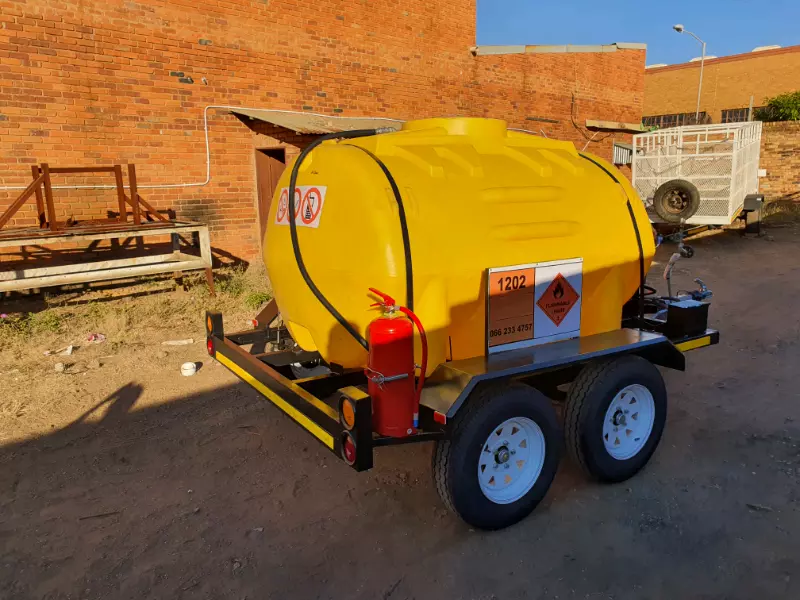 TRAILERS 3.5 TON BRAKED - DIESEL BOUSER TRAILER 2500 LITER - FOR SALE