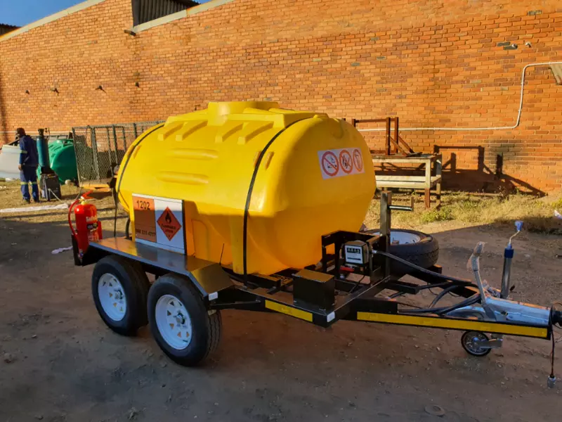 TRAILERS 3.5 TON BRAKED - DIESEL BOUSER TRAILER 2500 LITER - FOR SALE